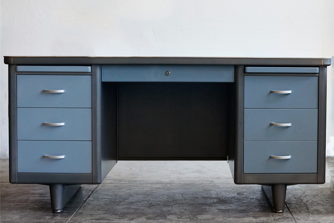 Vintage 2024 steelcase desk