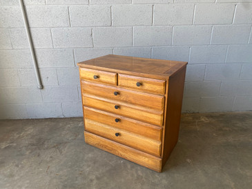 Sold - Vintage Oak 4 Drawer Dresser