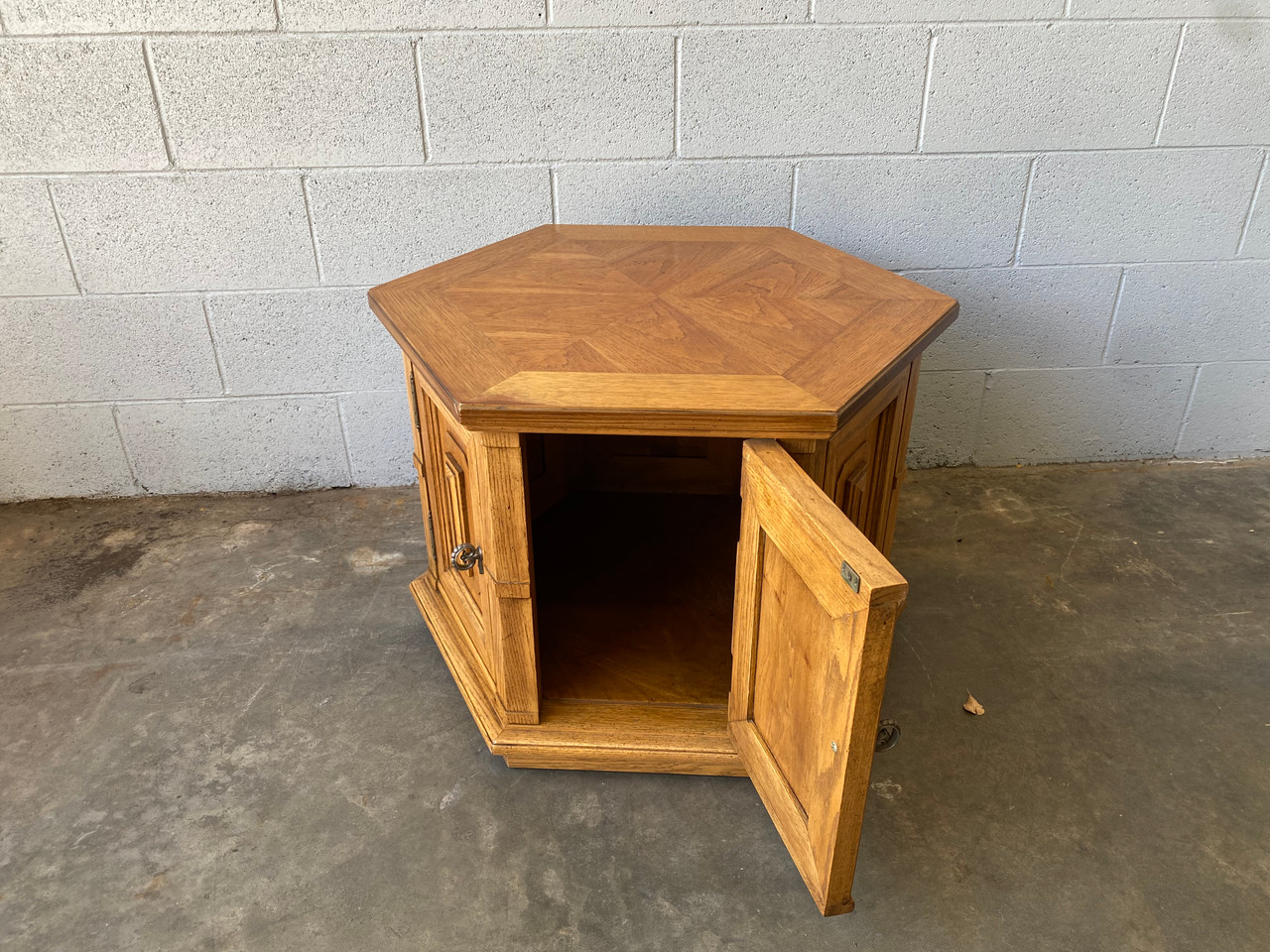 Mid Century Thomasville Geometric Storage / Side Table Rehab