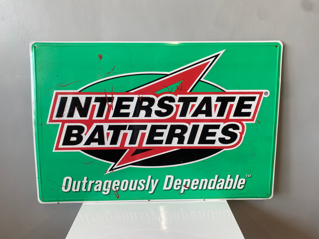 vintage-automotive-interstate-battery-sign-rehab-vintage-interiors