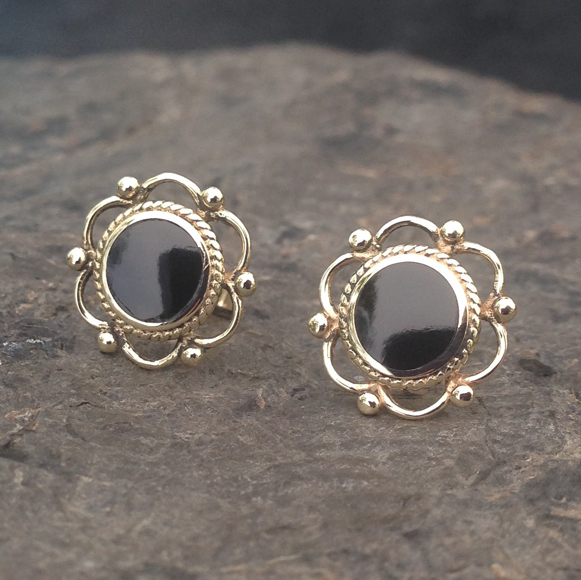 Round Frill Bead 9ct Gold Whitby Jet Stud Earrings 018CG Aurora Jet