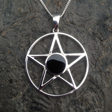 Large sterling silver and Whitby Jet star pendant on 18 inch curb chain