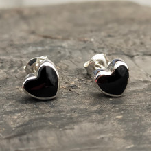 Medium 925 sterling silver Whitby Jet love heart stud earrings 