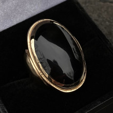 Large deep oval 9ct yellow gold Whitby Jet statement ring in gift box