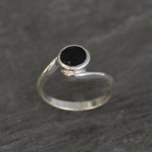 Sterling silver ring with twisted band and circular Whitby Jet stone
