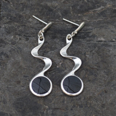 Contemporary sterling silver Whitby Jet ribbon twist drop earrings with stud fastenings
