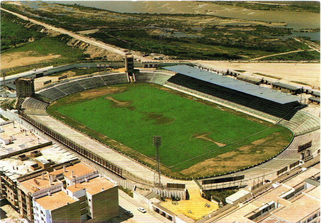 File:Estadio Ciudad de Libertad, del Club Ferrocarril Midland..jpg -  Wikimedia Commons