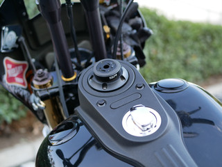 SP Connect Phone Mount 5-Hole Plate Adapter w/ Dampener -Satin Black | #31000-2310