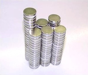 Disc-style Rare Earth Button Magnets