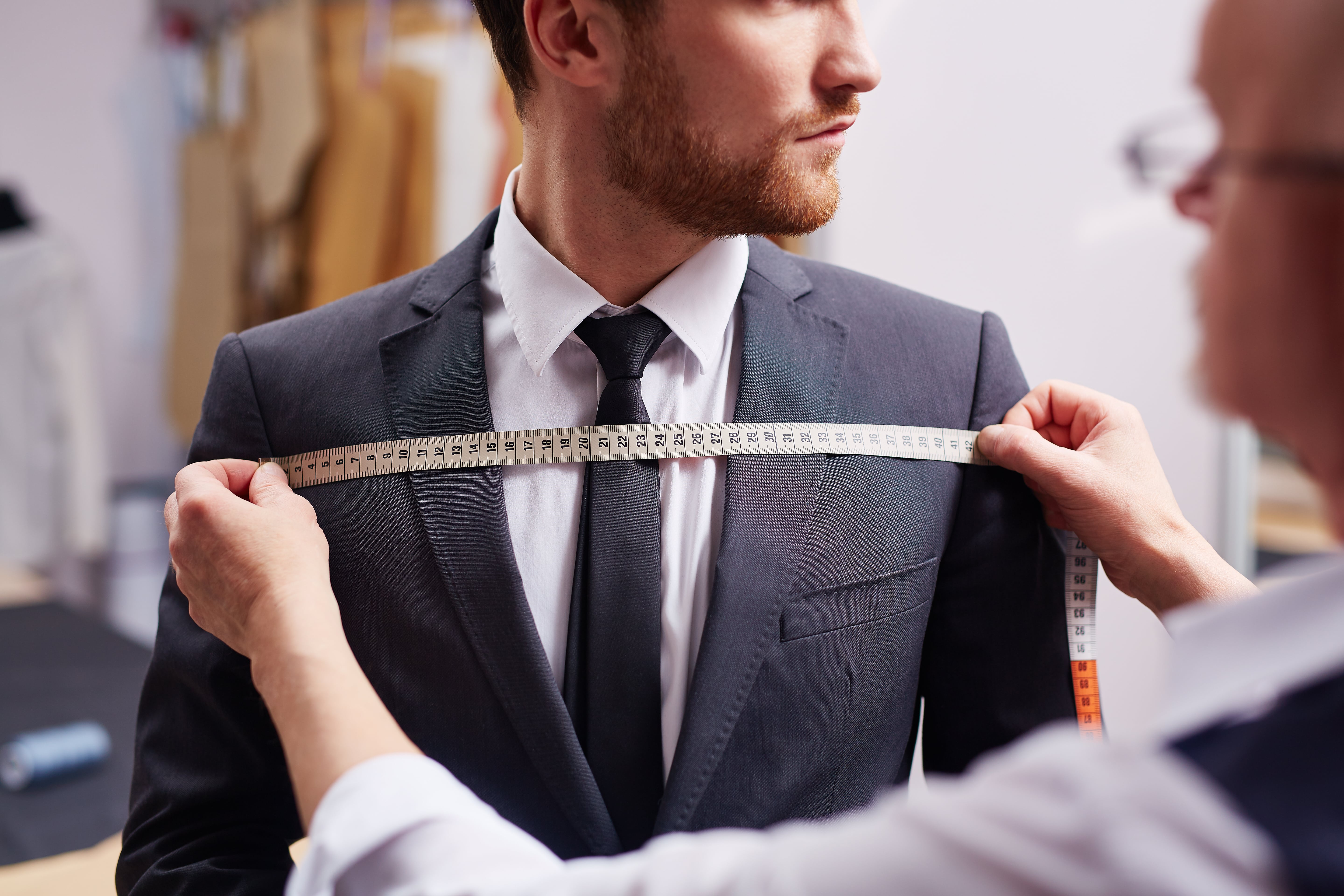 Should men buy a custom-made tailored suit? 