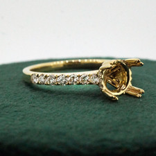 14K Yellow Gold - 0.27ct - Sylvie Petite Shared Prong Hidden