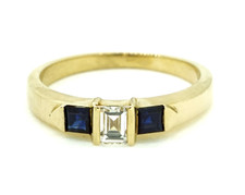  18K Yellow Gold - 0.28ct - Fine Sapphire and Asscher Cut Diamond Three Stone Ring (0.10ct)