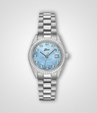 EWJ Ladies Signature Time Piece: Stainless Steel Crystal Case, MOP Dial, Fluted Bezel and Date Window.