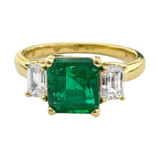 18K Yellow Gold - 1.55ct Square Emerald Gemstone & Baguette Diamond Three Stone Ring (0.54ct)