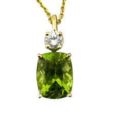14K Yellow Gold - 3.87ct - Cushion Cut Peridot & Diamond (0.15ct)