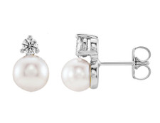 14K White Gold - 5.5 - 6.00 mm Culture Pearl and Diamond Stud Earrings (0.06ct)