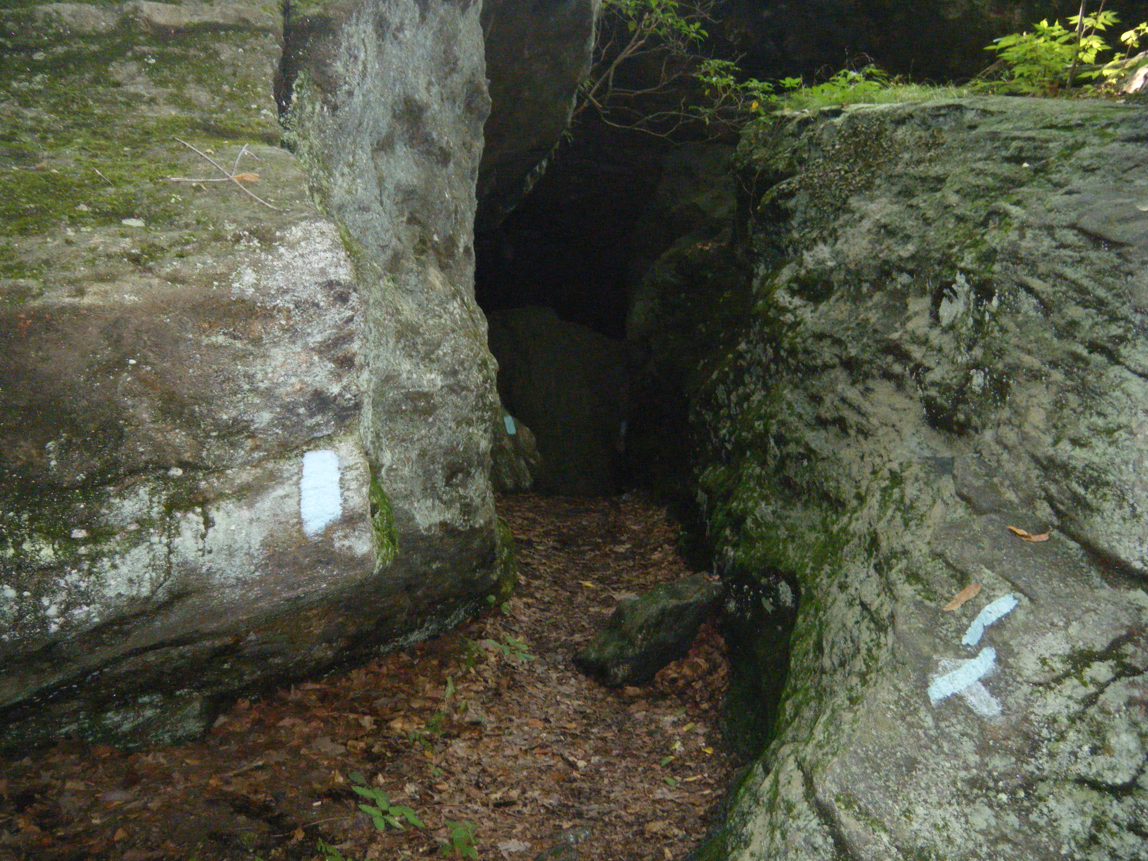 Leatherman S Cave Watertown Ct Hiking The Mattatuck Trail From