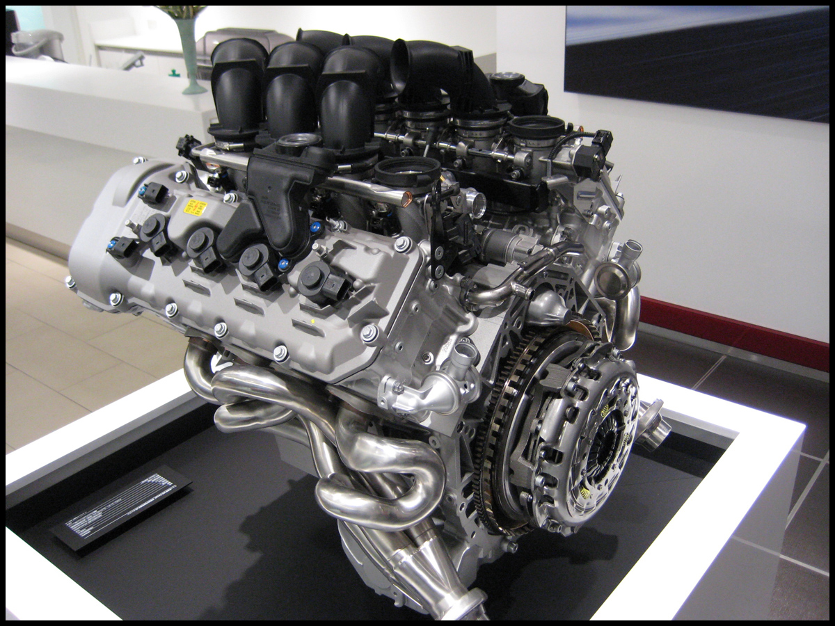 bmw-s65-engine-model.jpg