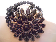 BLACK FLOWER BEADED STRETCH BRACELET