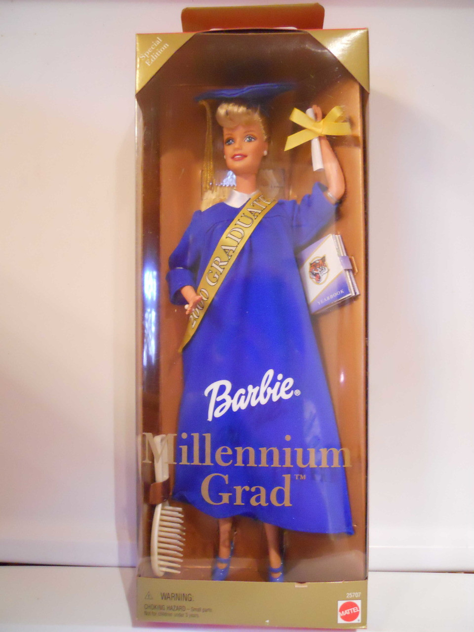 2000 graduation barbie