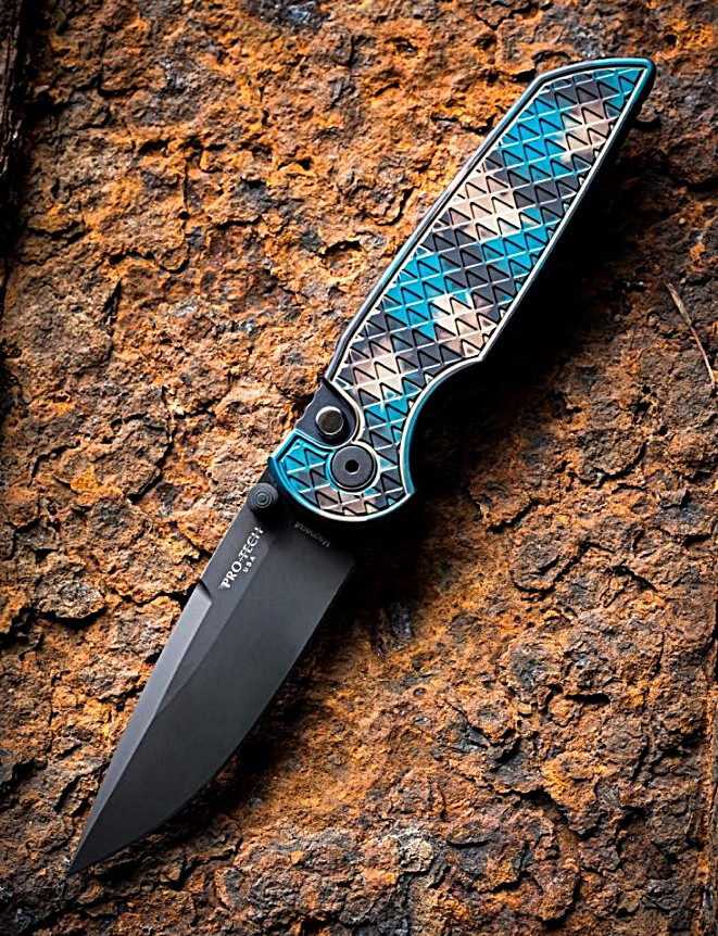 Pro-Tech Knives INT1106-Shipwreck Tactical Response 3 TR-3 Integrity Manual Knife Folder Relic Textured Handle 3.5" Black DLC MagnaCut Blade