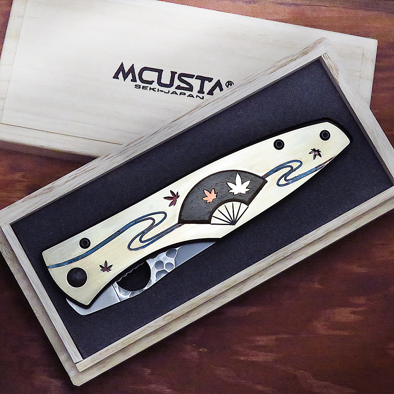 Mcusta Platinum Label Limited Edition "Shiki" Four Seasons Autumn Folder SPG2 Core San Mai Brass with wood inlay 4.75" Folding knife