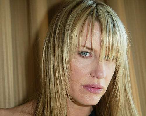 This is an image of 259026 Daryl Hannah Photograph & Poster