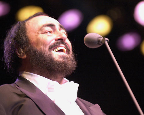 This is an image of 263810 Luciano Pavarotti Photograph & Poster