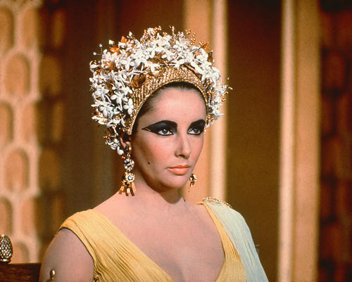 This is an image of 263913 Elizabeth Taylor Photograph & Poster