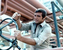 This is an image of 275826 Lee Majors Photograph & Poster
