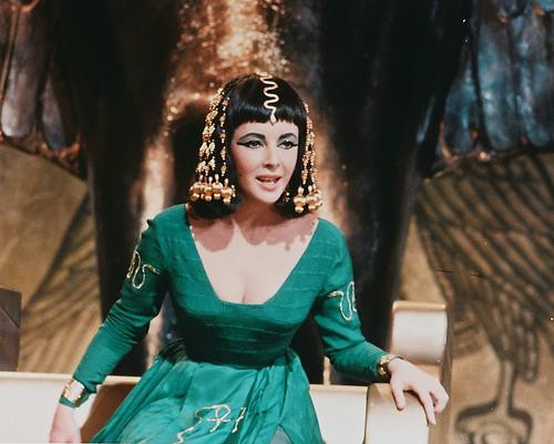 This is an image of 224599 Elizabeth Taylor Photograph & Poster