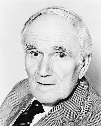 This is an image of 169231 Desmond Llewelyn Photograph & Poster