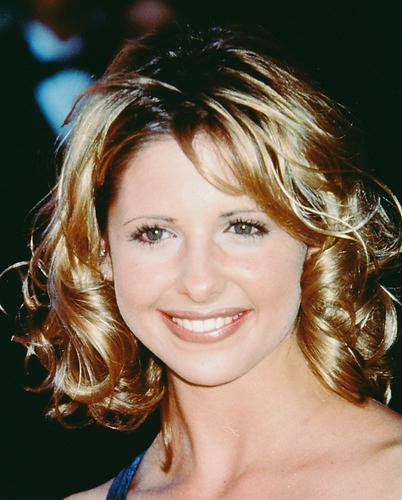 This is an image of 230094 Sarah Michelle Gellar Photograph & Poster