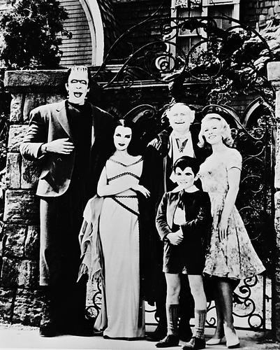 This is an image of 168006 The Munsters Photograph & Poster