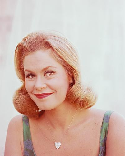 This is an image of 247018 Elizabeth Montgomery Photograph & Poster