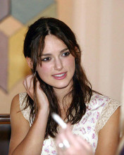 This is an image of 256197 Keira Knightley Photograph & Poster