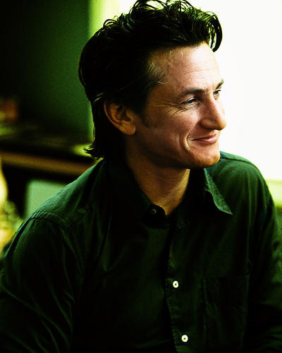 This is an image of 258684 Sean Penn Photograph & Poster
