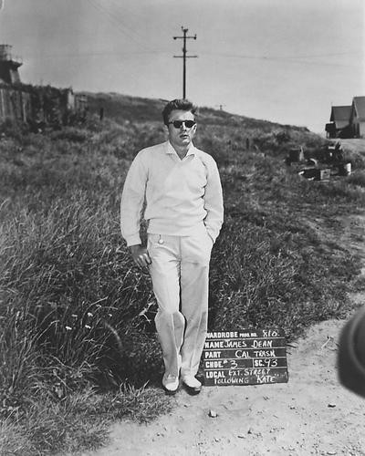 This is an image of 173990 James Dean Photograph & Poster