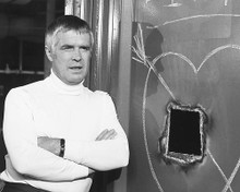 This is an image of 173637 George Peppard Photograph & Poster