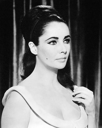 This is an image of 194413 Elizabeth Taylor Photograph & Poster