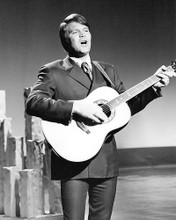 This is an image of 193898 Glen Campbell Photograph & Poster