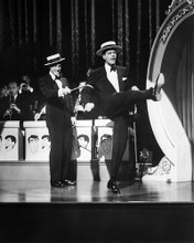This is an image of Photograph & Poster of Dean Martin and Jerry Lewis 194630