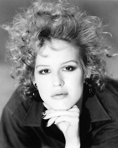 This is an image of Photograph & Poster of Molly Ringwald 195022