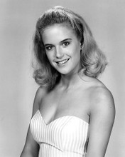 This is an image of Photograph & Poster of Kelly Preston 195026