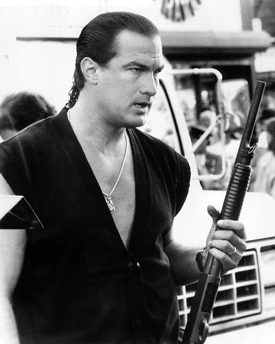 This is an image of Photograph & Poster of Steven Seagal 195063
