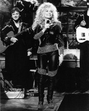This is an image of Photograph & Poster of Dolly Parton 194909