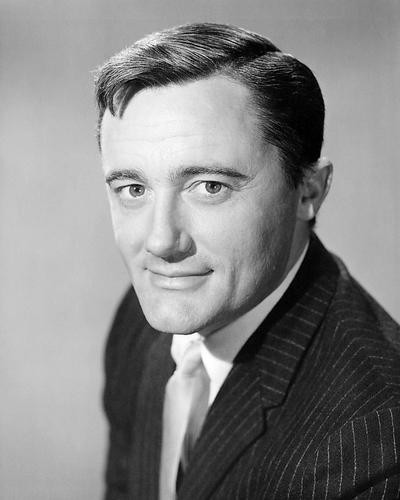 This is an image of Photograph & Poster of Robert Vaughn 194873