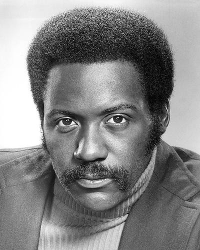 This is an image of Photograph & Poster of Richard Roundtree 195097