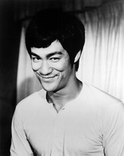 This is an image of Photograph & Poster of Bruce Lee 195131