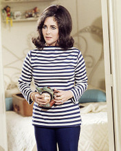 This is an image of Photograph & Poster of Elizabeth Taylor 284834